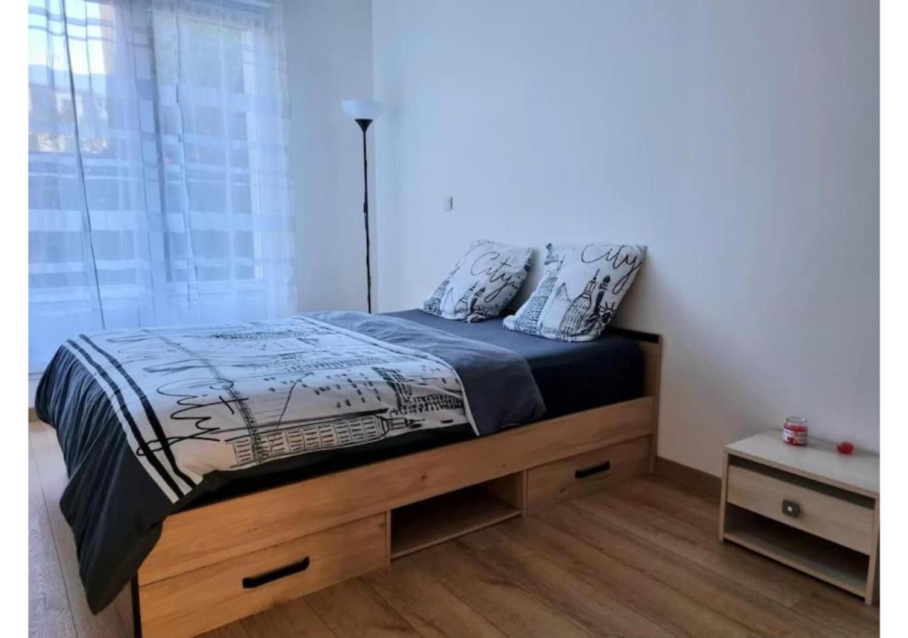Superbe Appartement Avec Jardin Proche Versailles Saint-Cyr-lʼÉcole Kültér fotó